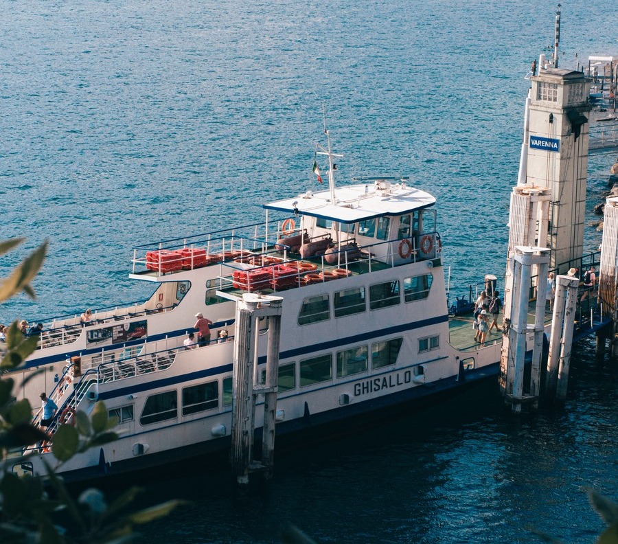 Marine Electronics Dealer in Tampa Bay Area and Yacht Delivery Captain
